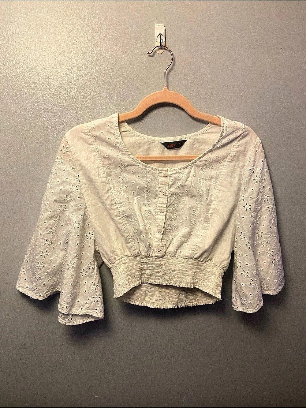 Flowy Romantic Renaissance Eyelet Embroidered Cropped Blouse in White Like New S
